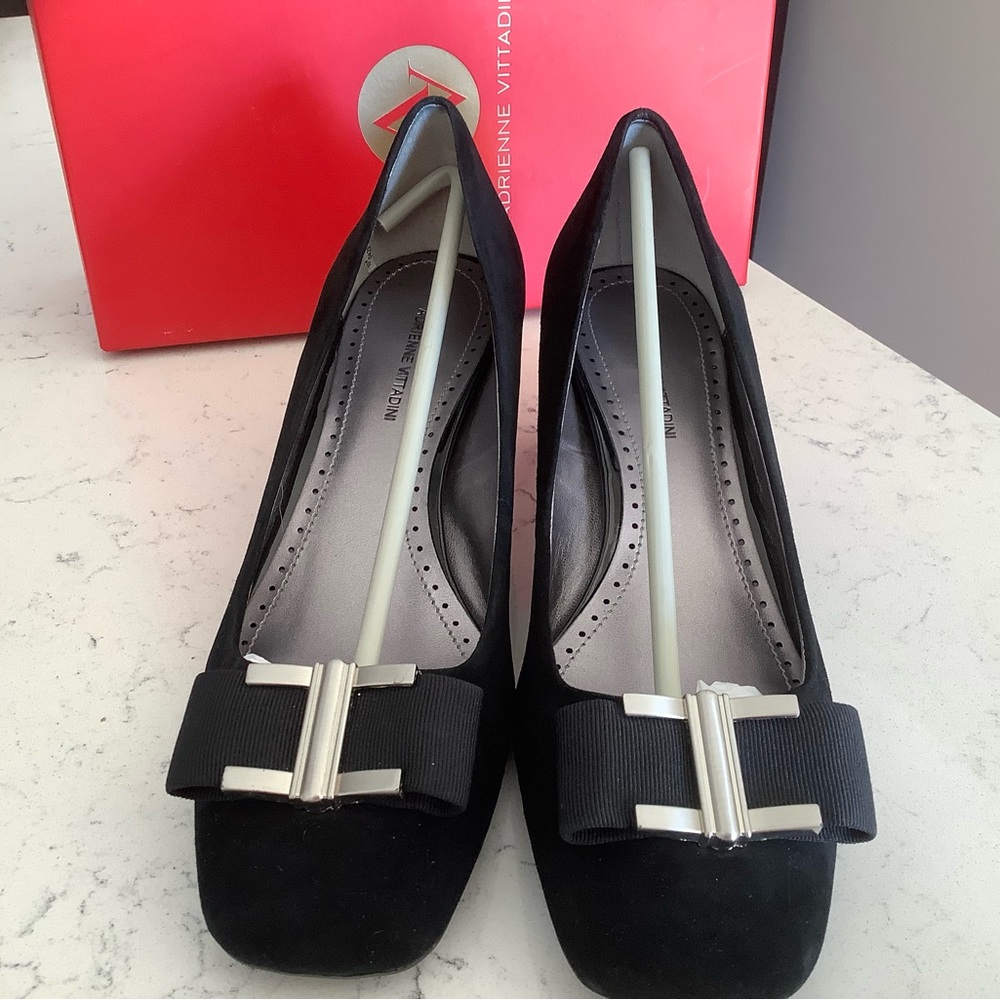 Adrienne Vittadini black suede pumps block heel shoes size 9.5 party court shoes